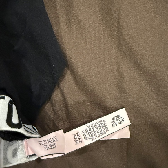 Victoria Secret bra - Picture 2 of 2